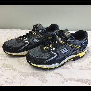 Skechers 52060 Shape Ups men’s sneakers